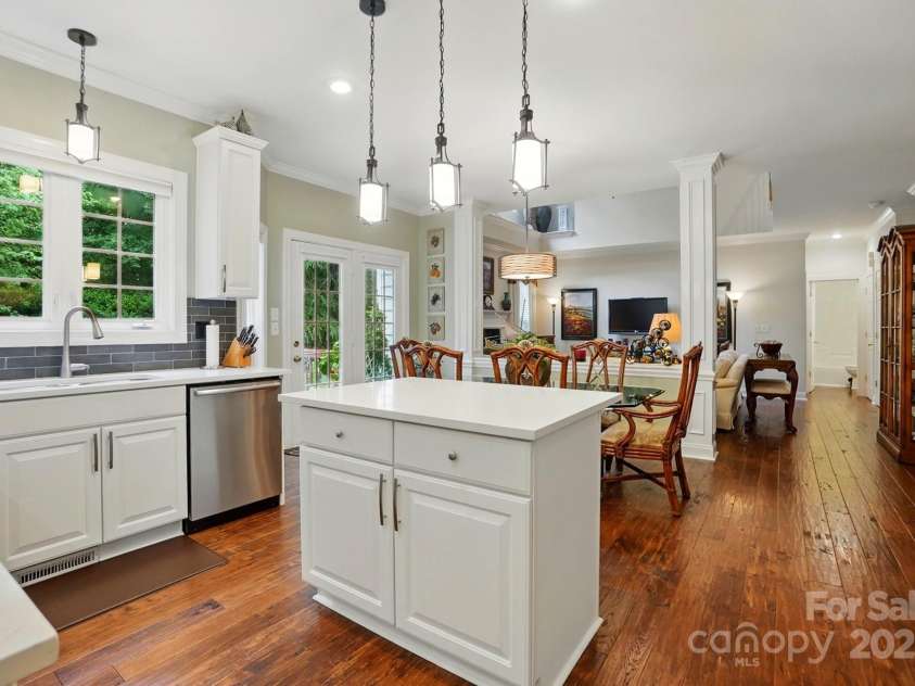 1720 Mountain Park Drive, Charlotte, NC 28214.  MLS# CAR4265620, YatesRealty ID 22843. 