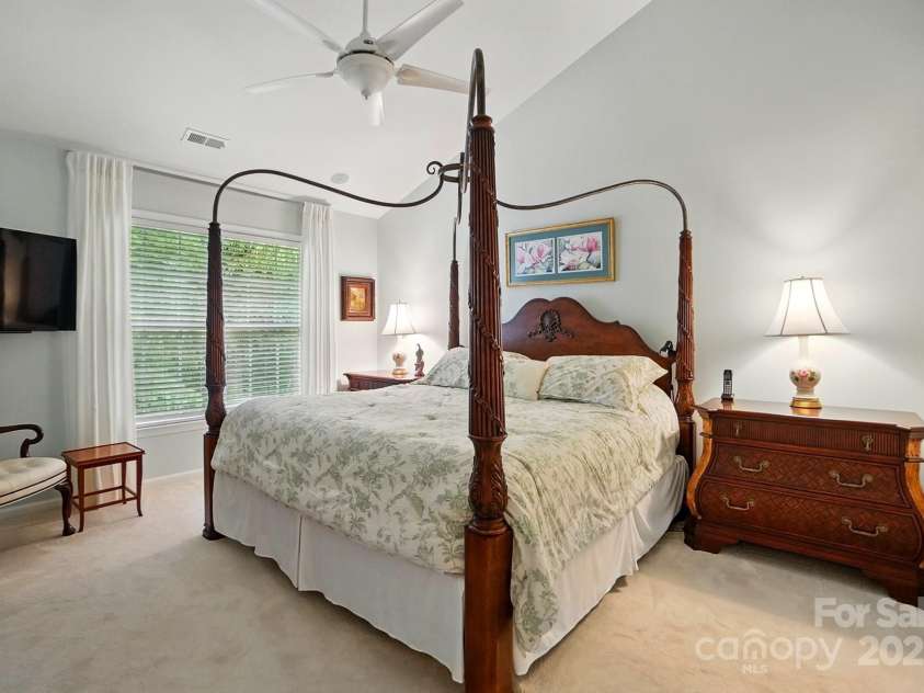 1720 Mountain Park Drive, Charlotte, NC 28214.  MLS# CAR4265620, YatesRealty ID 22843. 
