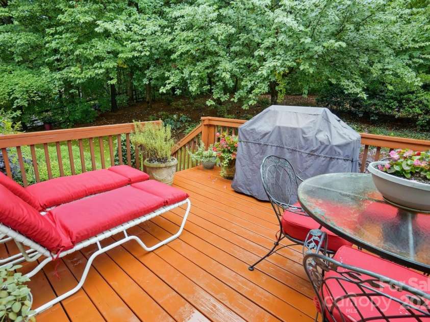 1720 Mountain Park Drive, Charlotte, NC 28214.  MLS# CAR4265620, YatesRealty ID 22843. 