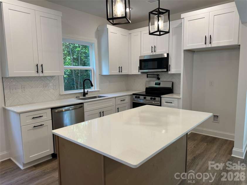 816.5 Frederick Street, Shelby, NC 28150.  MLS# CAR4417419, YatesRealty ID 22843. 