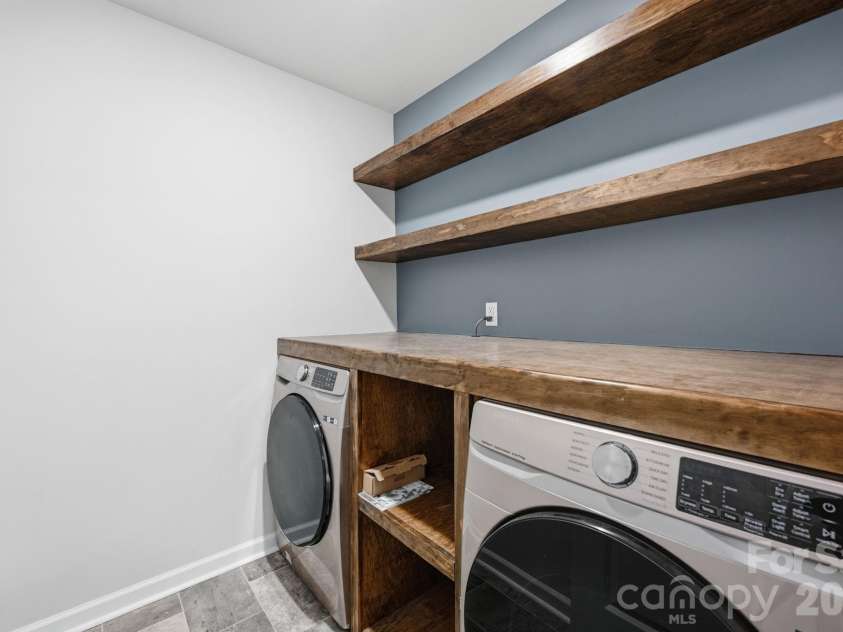 150 Scotsway Court, Troutman, NC 28166.  MLS# CAR4371353, YatesRealty ID 22844. Laundry room