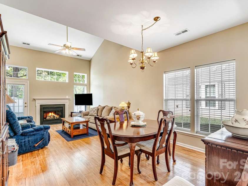 151 Talbert Town Loop, Mooresville, NC 28117.  MLS# CAR4367456, YatesRealty ID 22845. Dining area