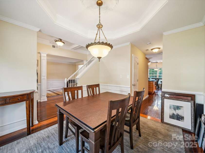 16411 Greybriar Forest Lane, Charlotte, NC 28278.  MLS# CAR4273245, YatesRealty ID 22845. 