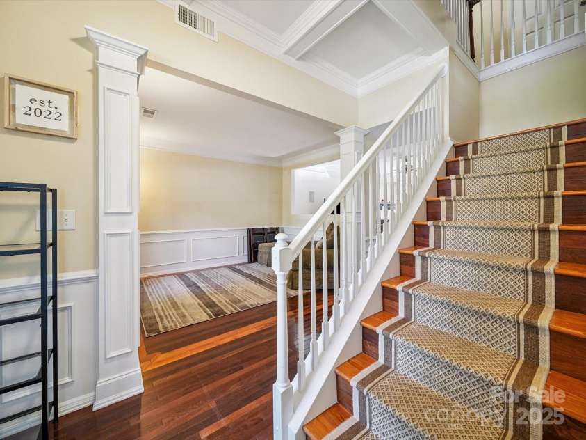 16411 Greybriar Forest Lane, Charlotte, NC 28278.  MLS# CAR4273245, YatesRealty ID 22845. 