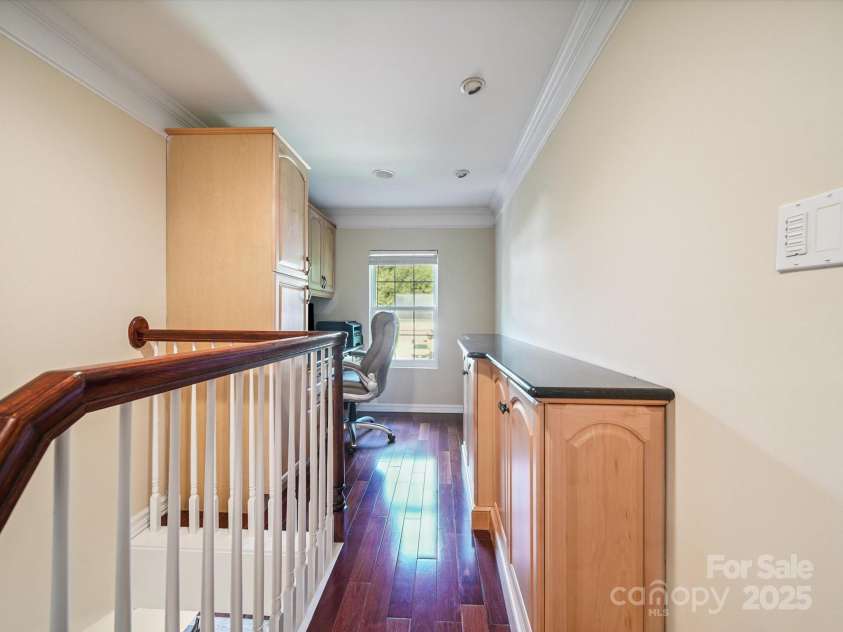 16411 Greybriar Forest Lane, Charlotte, NC 28278.  MLS# CAR4273245, YatesRealty ID 22845. 