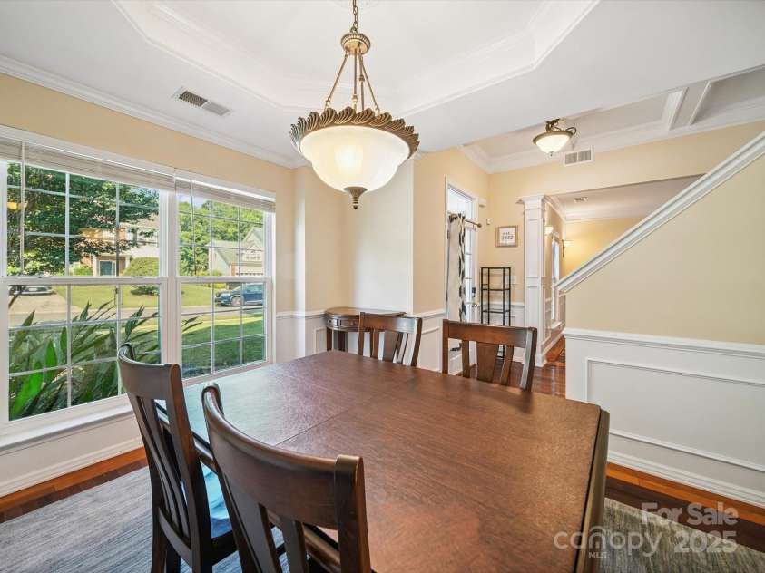 16411 Greybriar Forest Lane, Charlotte, NC 28278.  MLS# CAR4273245, YatesRealty ID 22845. Dining Room
