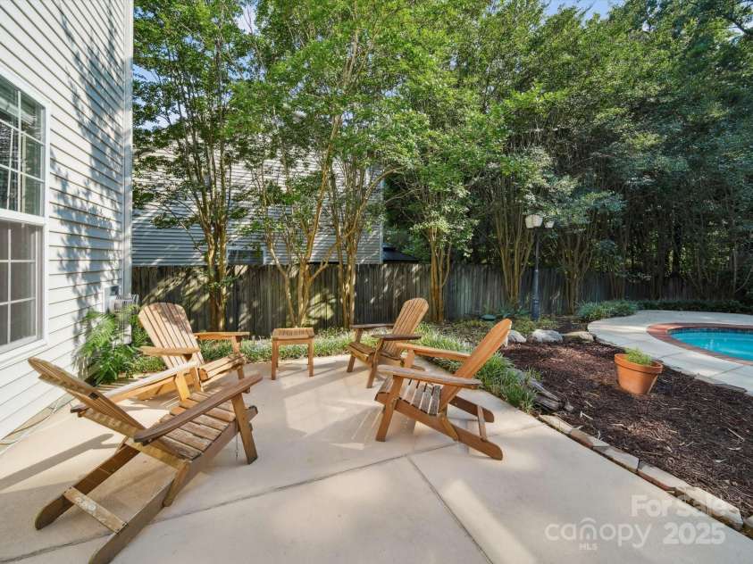 16411 Greybriar Forest Lane, Charlotte, NC 28278.  MLS# CAR4273245, YatesRealty ID 22845. Plenty of space for a fire pit