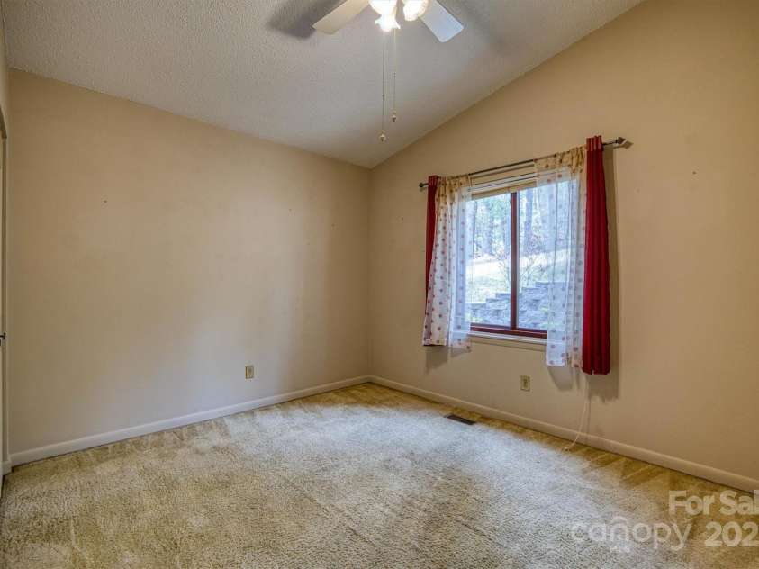 605 Hennessee Street, Morganton, NC 28655.  MLS# CAR4249204, YatesRealty ID 22846. 