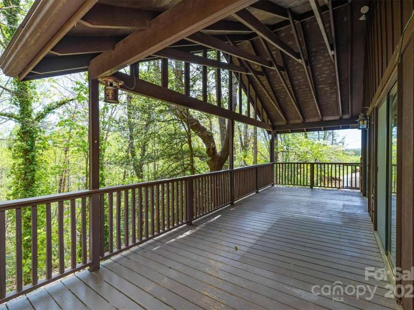 605 Hennessee Street, Morganton, NC 28655.  MLS# CAR4249204, YatesRealty ID 22846. 