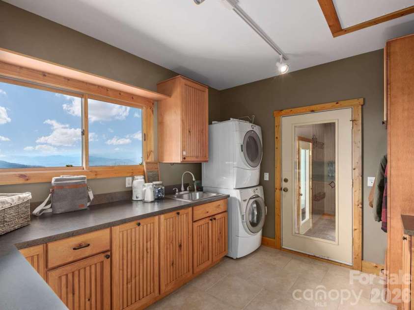 770 Dream Weaver Drive, Penrose, NC 28766.  MLS# CAR4357410, YatesRealty ID 22847. 
