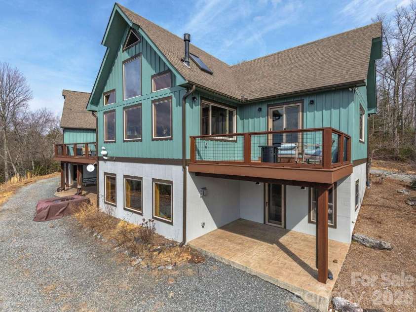 770 Dream Weaver Drive, Penrose, NC 28766.  MLS# CAR4357410, YatesRealty ID 22847. 