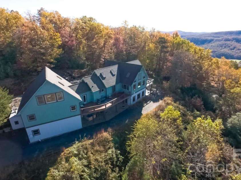 770 Dream Weaver Drive, Penrose, NC 28766.  MLS# CAR4357410, YatesRealty ID 22847. 
