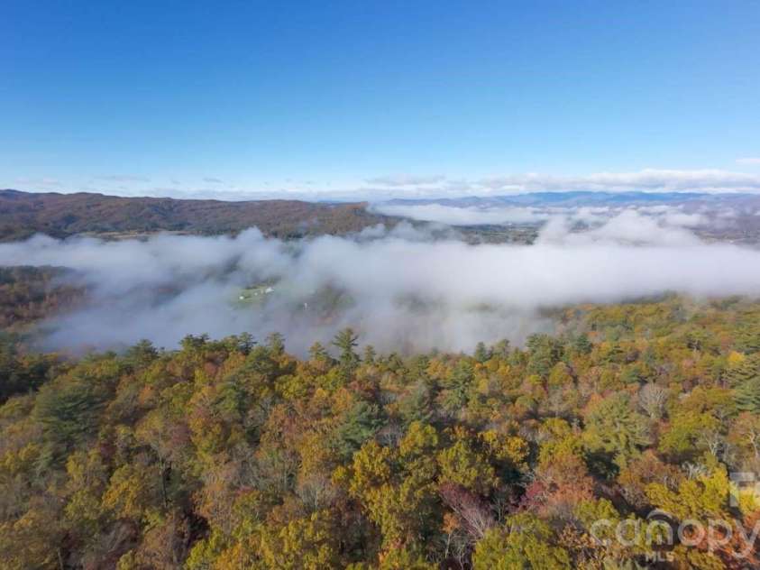 770 Dream Weaver Drive, Penrose, NC 28766.  MLS# CAR4357410, YatesRealty ID 22847. 