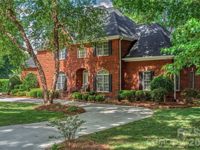 1209 South Street, Gastonia, NC 28052.  MLS# CAR4377510, YatesRealty ID 22849. 