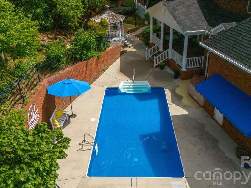 1209 South Street, Gastonia, NC 28052.  MLS# CAR4377510, YatesRealty ID 22849. 