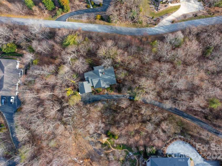 180 High Road Overlook, Hendersonville, NC 28739.  MLS# CAR4222873, YatesRealty ID 2285. 