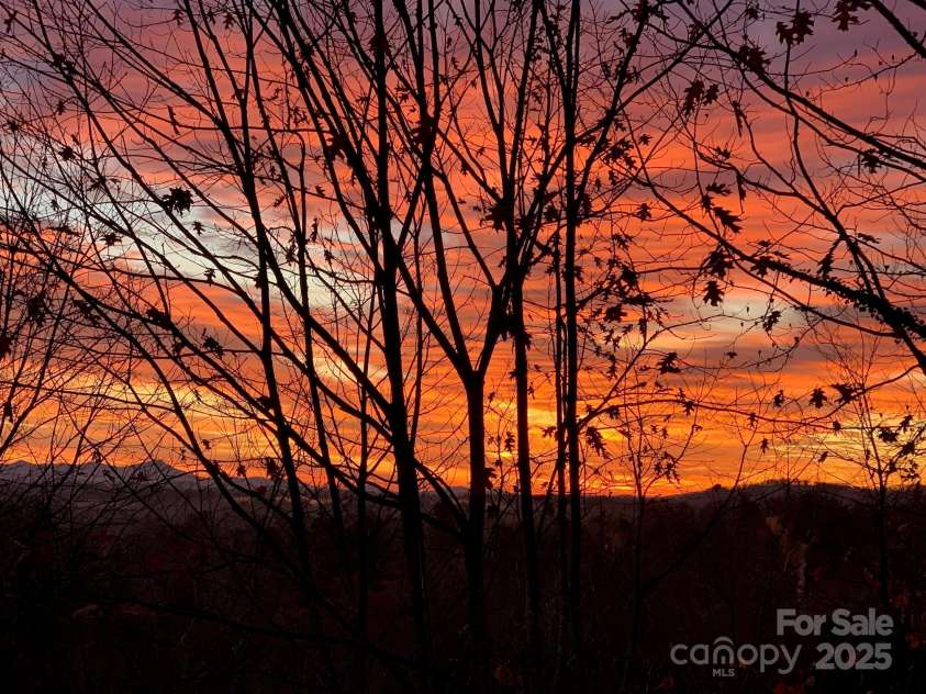 180 High Road Overlook, Hendersonville, NC 28739.  MLS# CAR4222873, YatesRealty ID 2285. 