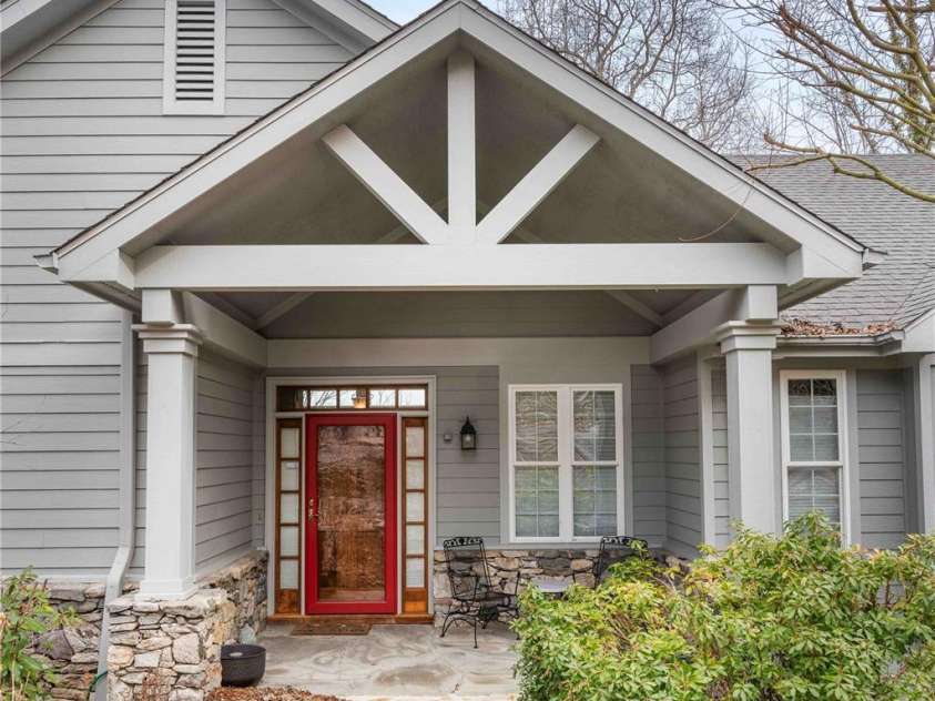 180 High Road Overlook, Hendersonville, NC 28739.  MLS# CAR4222873, YatesRealty ID 2285. 
