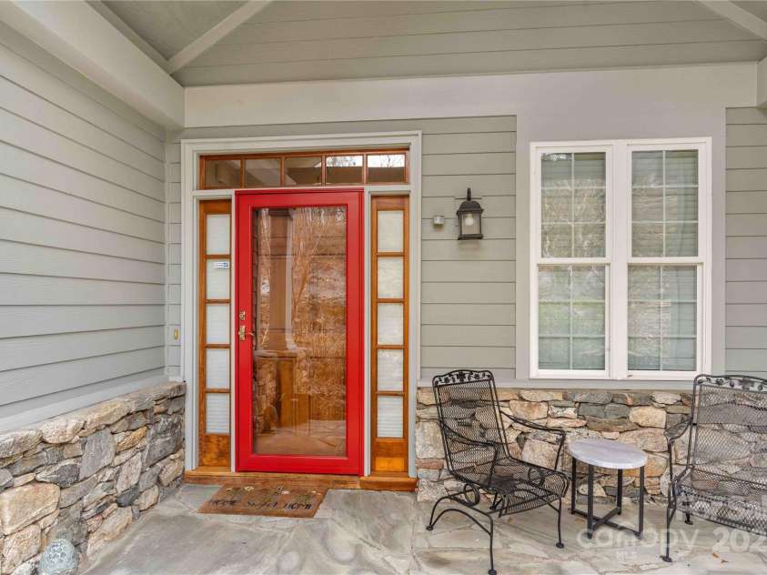180 High Road Overlook, Hendersonville, NC 28739.  MLS# CAR4222873, YatesRealty ID 2285. 