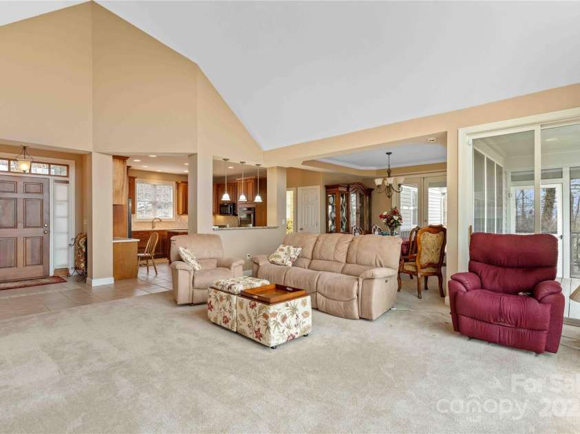 180 High Road Overlook, Hendersonville, NC 28739.  MLS# CAR4222873, YatesRealty ID 2285. 