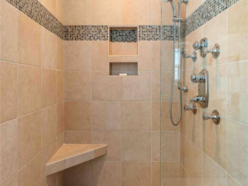 180 High Road Overlook, Hendersonville, NC 28739.  MLS# CAR4222873, YatesRealty ID 2285. 