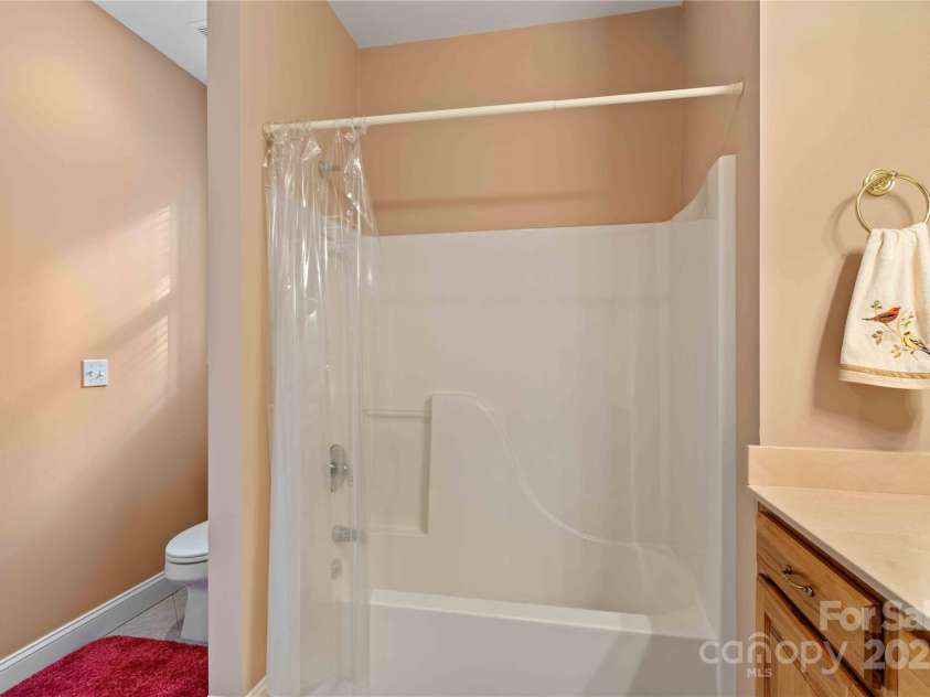 180 High Road Overlook, Hendersonville, NC 28739.  MLS# CAR4222873, YatesRealty ID 2285. 