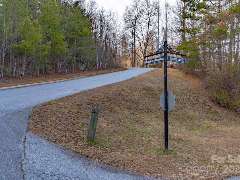 180 High Road Overlook, Hendersonville, NC 28739.  MLS# CAR4222873, YatesRealty ID 2285. 