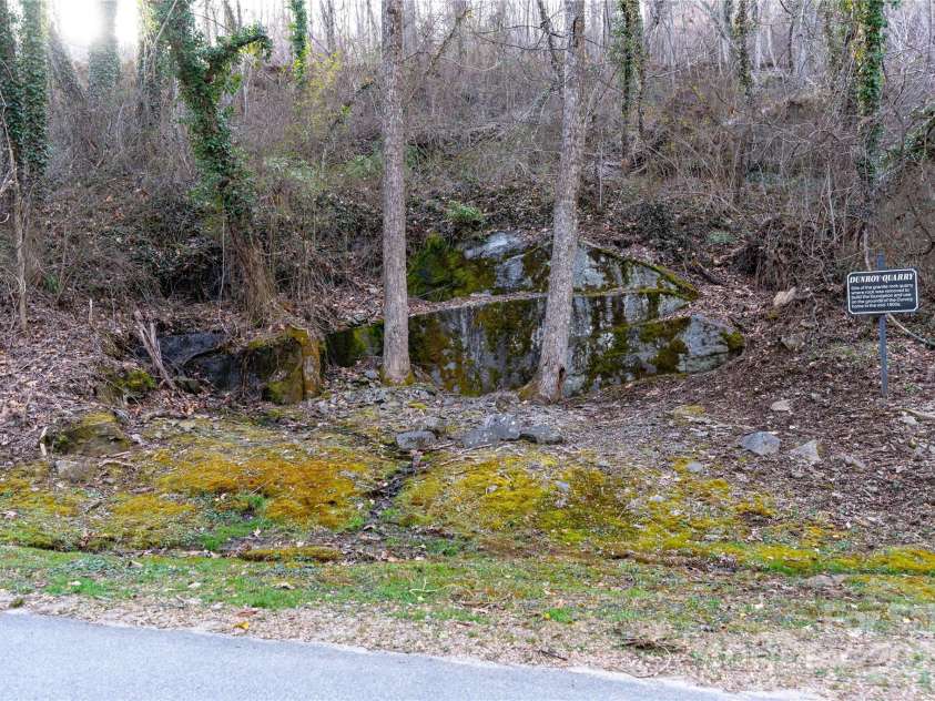 180 High Road Overlook, Hendersonville, NC 28739.  MLS# CAR4222873, YatesRealty ID 2285. 