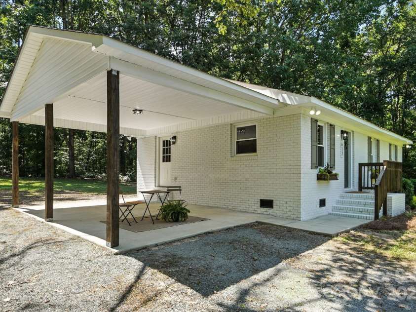 617 Rock Hill Church Road, Matthews, NC 28104.  MLS# CAR4274427, YatesRealty ID 22850. Exterior