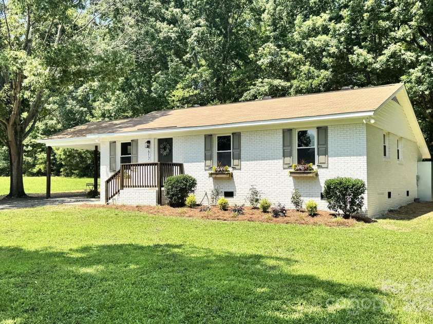 617 Rock Hill Church Road, Matthews, NC 28104.  MLS# CAR4274427, YatesRealty ID 22850. Exterior