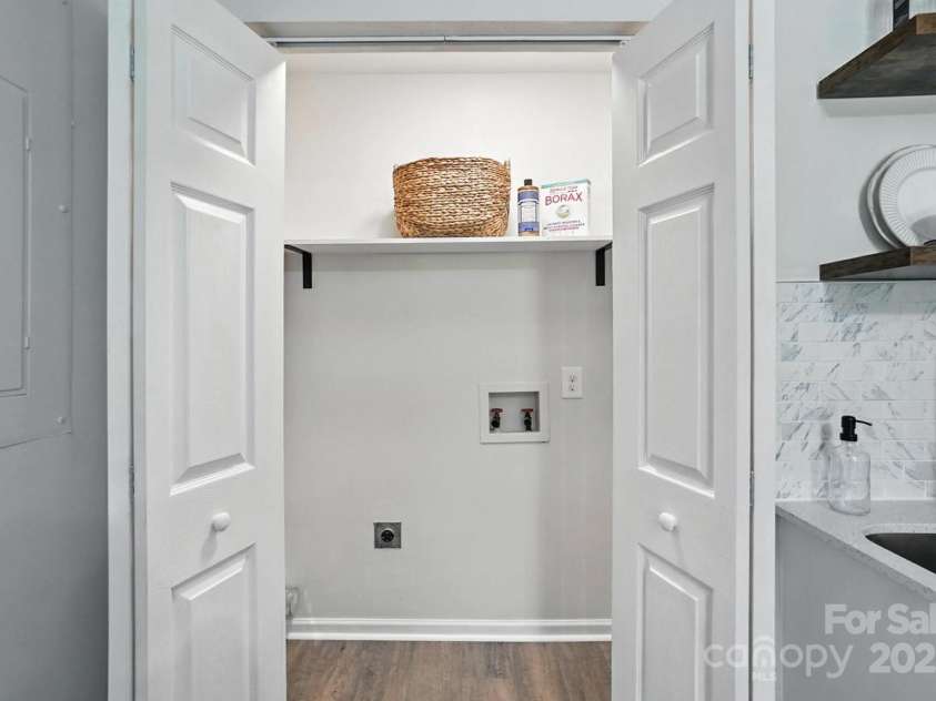 617 Rock Hill Church Road, Matthews, NC 28104.  MLS# CAR4274427, YatesRealty ID 22850. Laundry