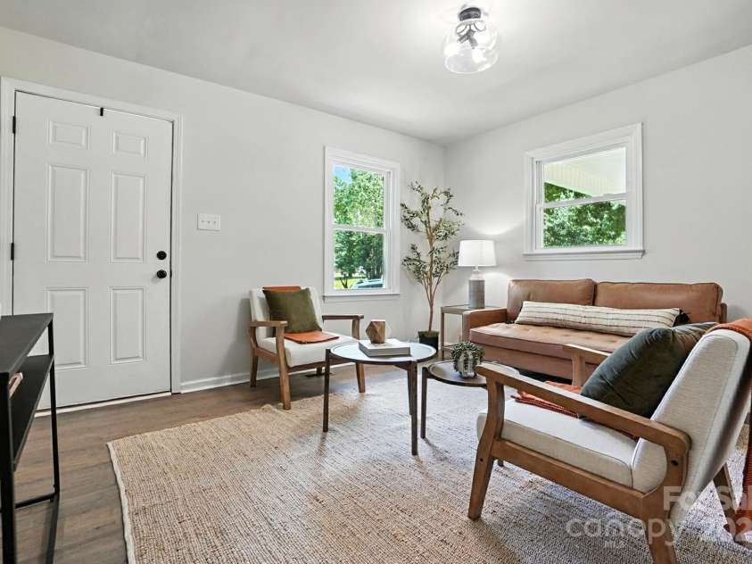 617 Rock Hill Church Road, Matthews, NC 28104.  MLS# CAR4274427, YatesRealty ID 22850. Living Room