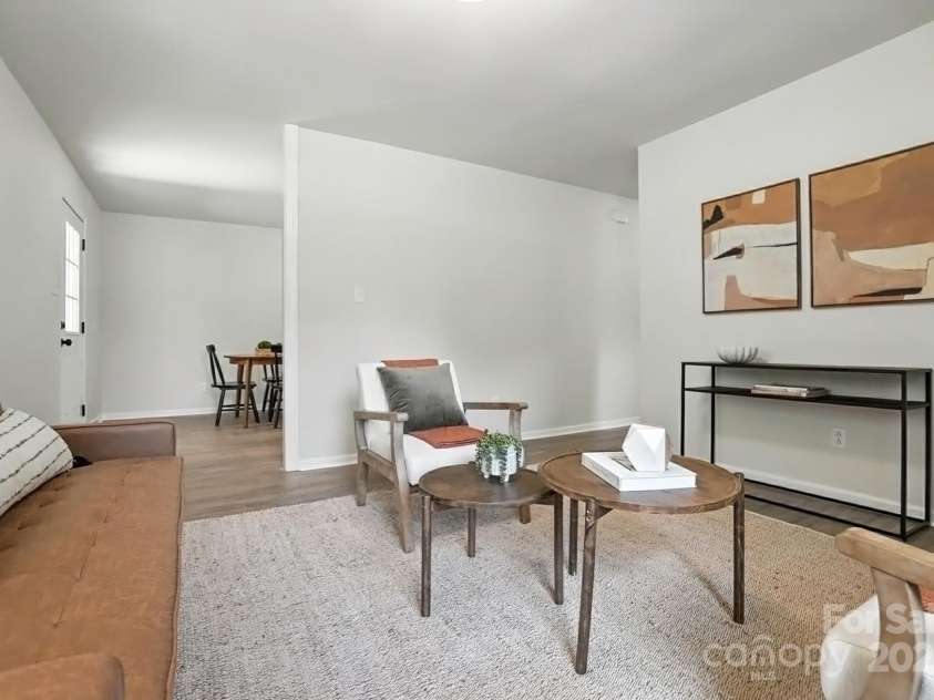 617 Rock Hill Church Road, Matthews, NC 28104.  MLS# CAR4274427, YatesRealty ID 22850. Living Room