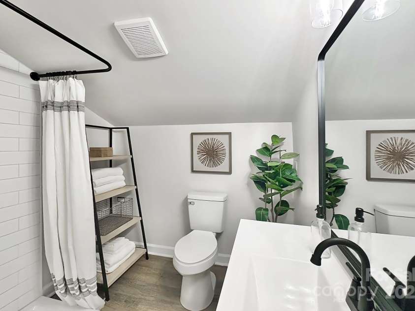 617 Rock Hill Church Road, Matthews, NC 28104.  MLS# CAR4274427, YatesRealty ID 22850. Primary Suite - Bathroom