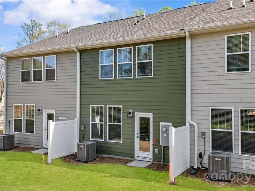 12 Moon Haven Way, Arden, NC 28704.  MLS# CAR4256985, YatesRealty ID 22851. 