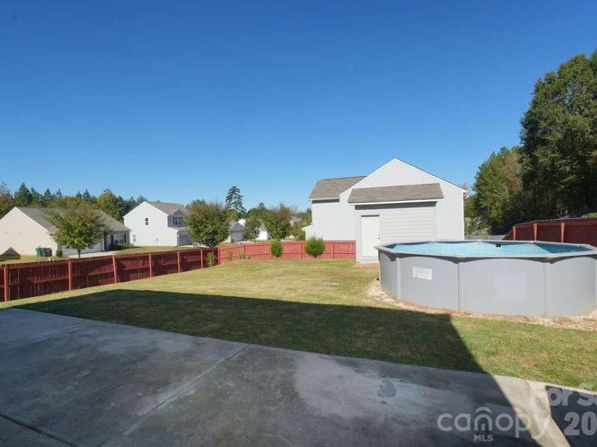 9728 Crooms Court, Charlotte, NC 28215.  MLS# CAR4382594, YatesRealty ID 22852. 
