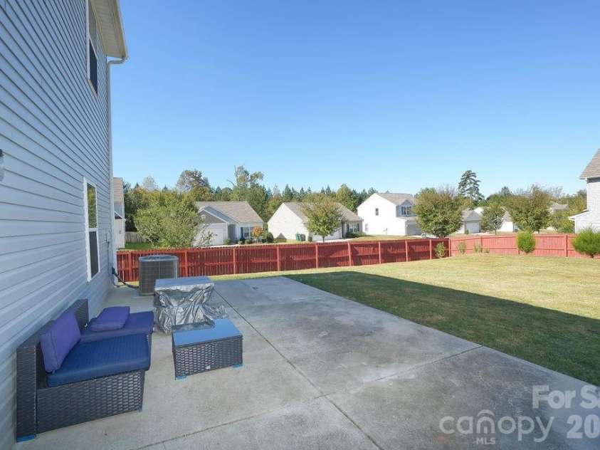 9728 Crooms Court, Charlotte, NC 28215.  MLS# CAR4382594, YatesRealty ID 22852. 
