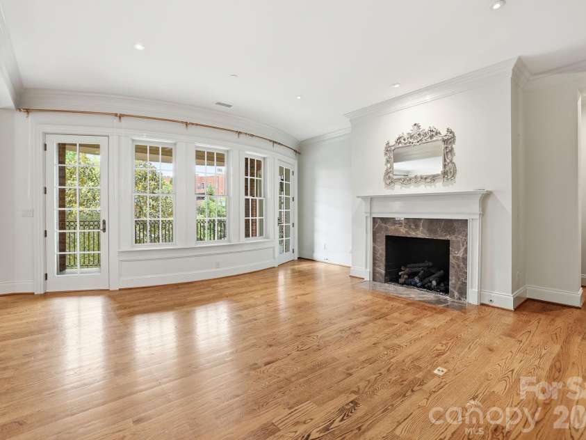 168 Cherokee Road, Charlotte, NC 28207.  MLS# CAR4382102, YatesRealty ID 22853. 