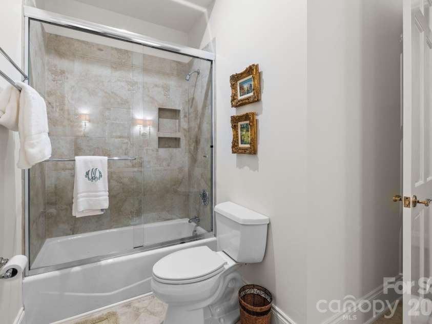 168 Cherokee Road, Charlotte, NC 28207.  MLS# CAR4382102, YatesRealty ID 22853. 