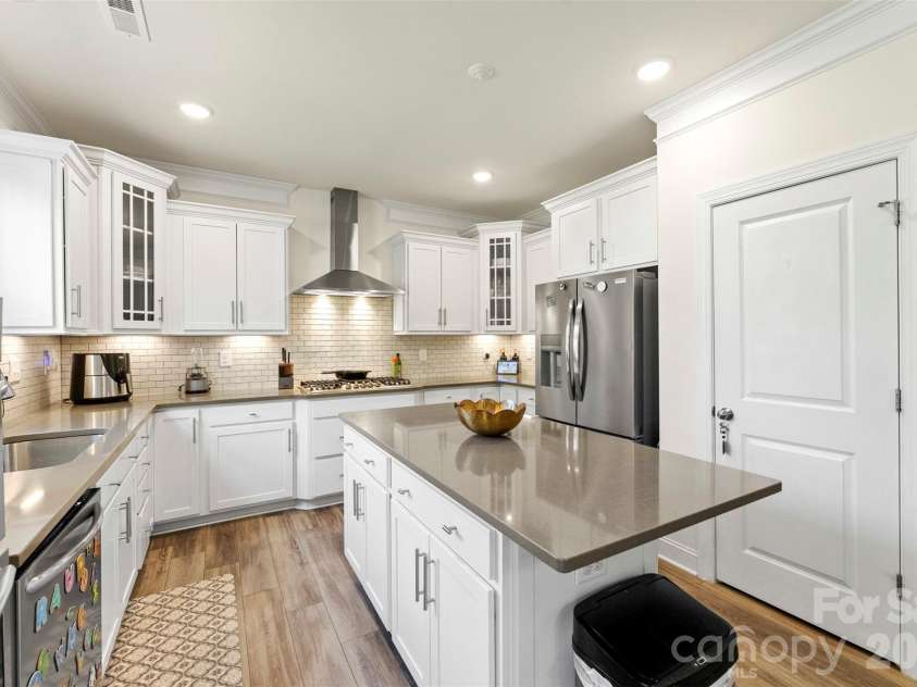 2439 Judson Drive, Gastonia, NC 28054.  MLS# CAR4375190, YatesRealty ID 22854. 
