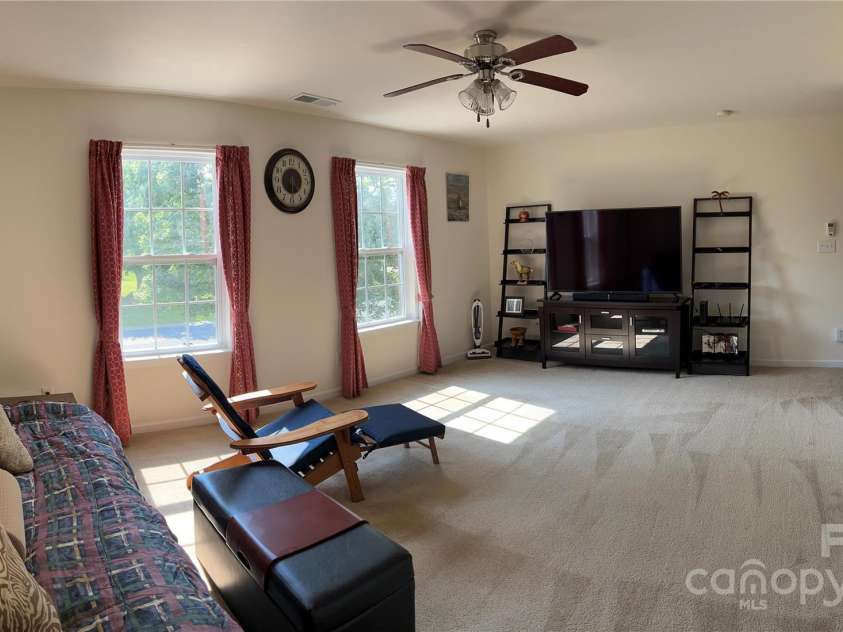 5009 Brook Valley Run, Monroe, NC 28110.  MLS# CAR4269911, YatesRealty ID 22854. 