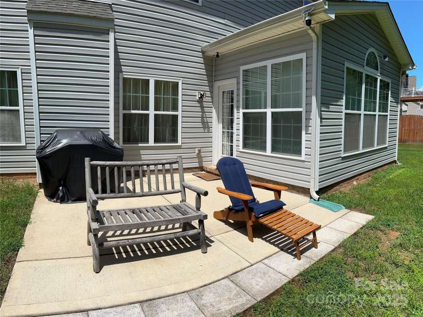 5009 Brook Valley Run, Monroe, NC 28110.  MLS# CAR4269911, YatesRealty ID 22854. 