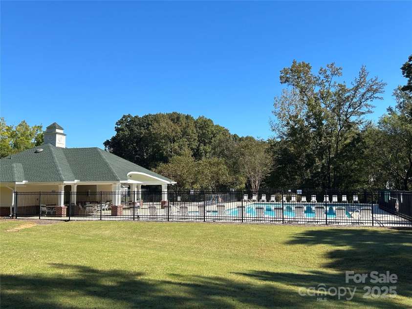 5009 Brook Valley Run, Monroe, NC 28110.  MLS# CAR4269911, YatesRealty ID 22854. 