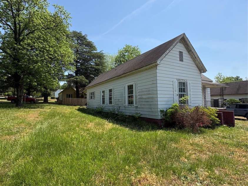 113 Davie Street, Cooleemee, NC 27028.  MLS# CAR4375336, YatesRealty ID 22855. 