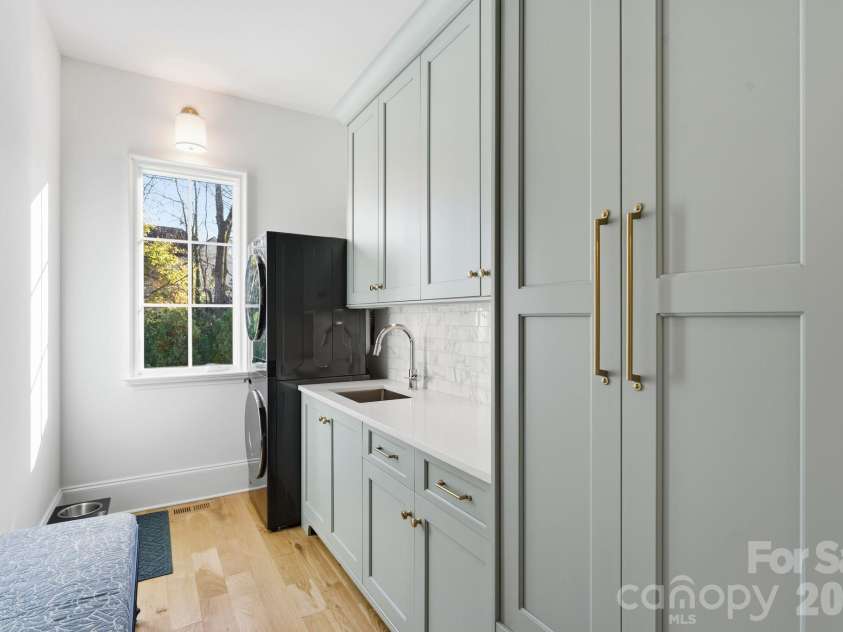 1436 Townes Road, Charlotte, NC 28209.  MLS# CAR4360638, YatesRealty ID 22856. 