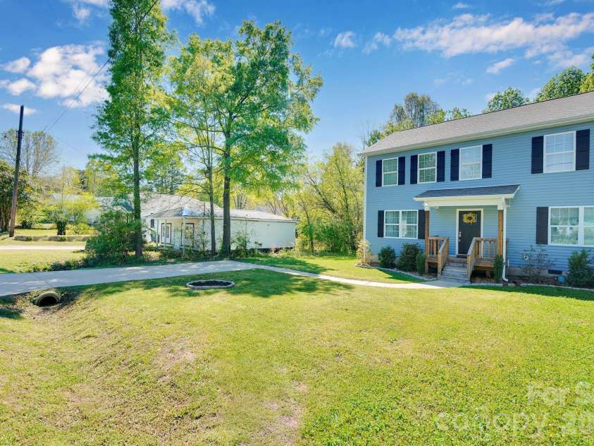 2877 Vale Avenue, Kannapolis, NC 28081.  MLS# CAR4366966, YatesRealty ID 22857. 