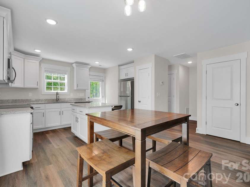 2877 Vale Avenue, Kannapolis, NC 28081.  MLS# CAR4366966, YatesRealty ID 22857. 
