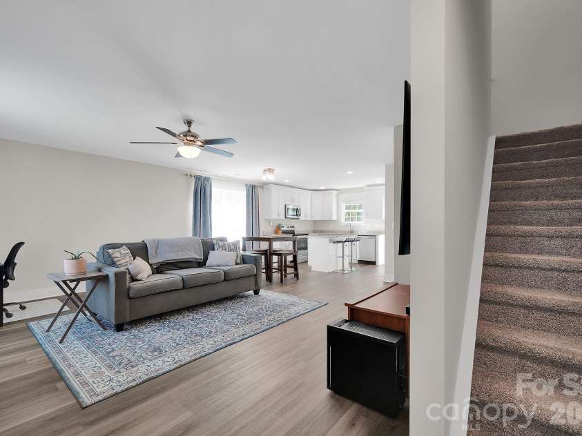 2877 Vale Avenue, Kannapolis, NC 28081.  MLS# CAR4366966, YatesRealty ID 22857. Let's head upstairs!