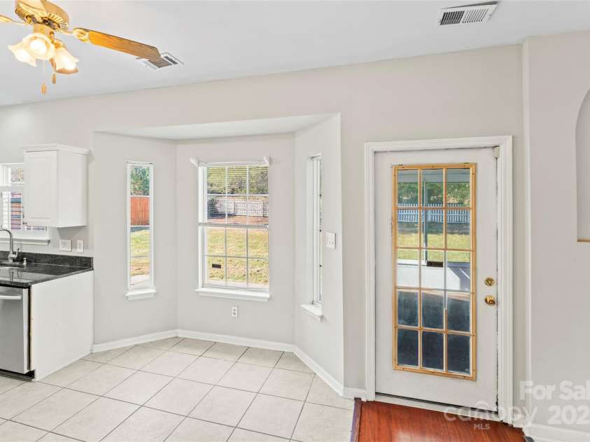 4835 Chesney Street, Concord, NC 28027.  MLS# CAR4307109, YatesRealty ID 22858. Breakfast Area