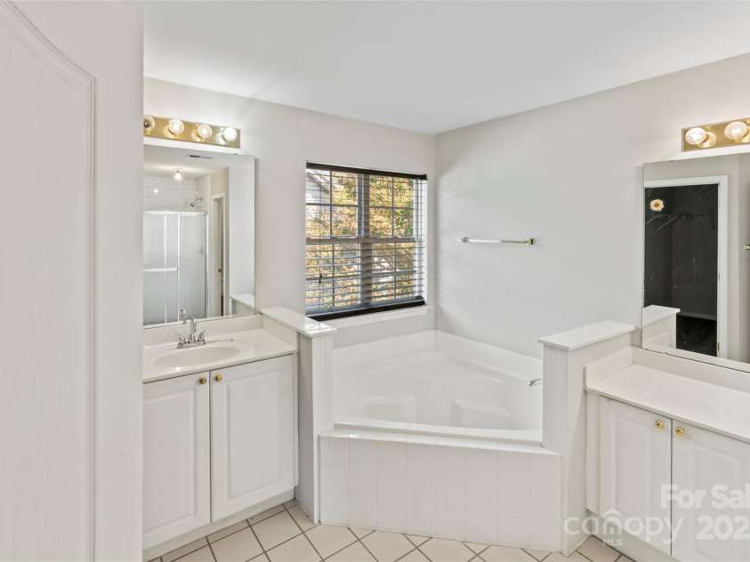 4835 Chesney Street, Concord, NC 28027.  MLS# CAR4307109, YatesRealty ID 22858. Primary Bathroom